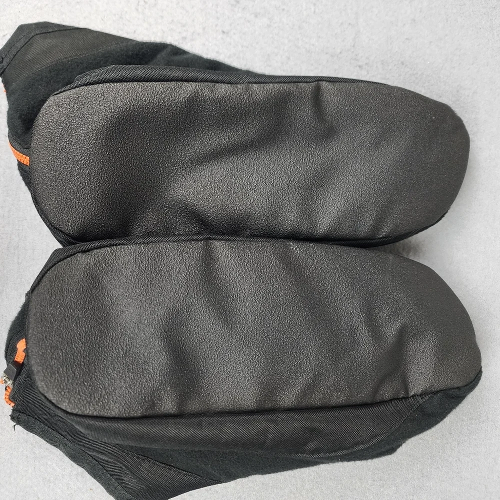 Arctic Shield Black Boot Liners Large 10-11 Orange Detail Zip Up Back